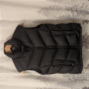 MEC Packable Down Puffer Vest Small Nylon Black Zip Up Jacket Quilted V